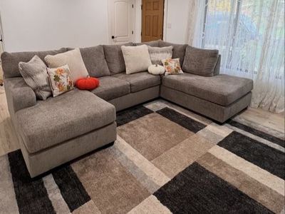 Ashley Furniture Cresswell 2-Piece Gray Sectional with Chaise, Delivery Available