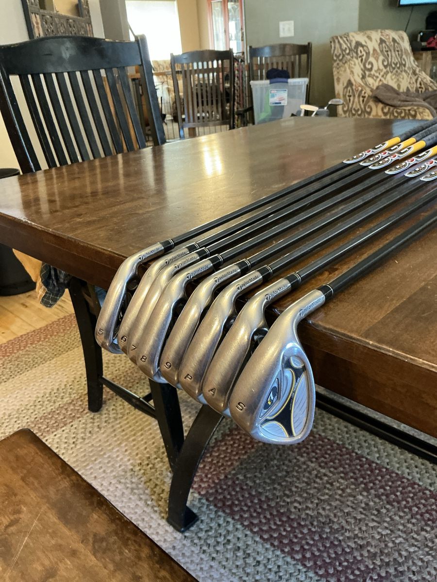 TaylorMade R7 Golf Club Iron Set (5-S) Graphite Shafts - Excellent Condition