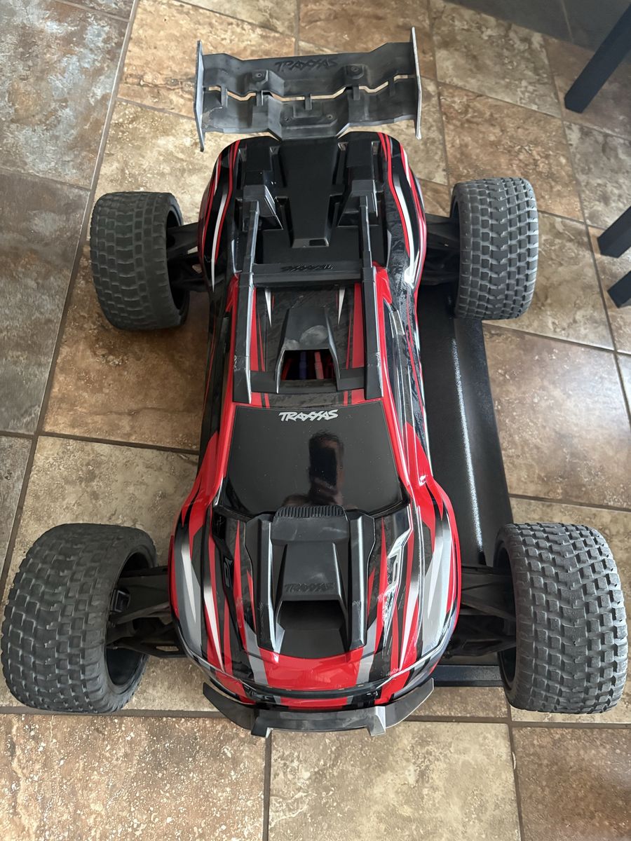 Clean Traxxas XRT 