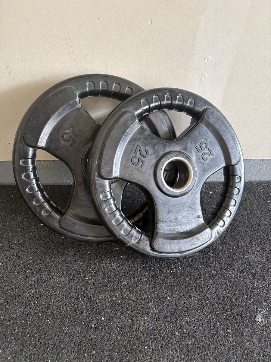 2x 25lb Rubber Coated Weight Plates with Handles - Excellent Condition