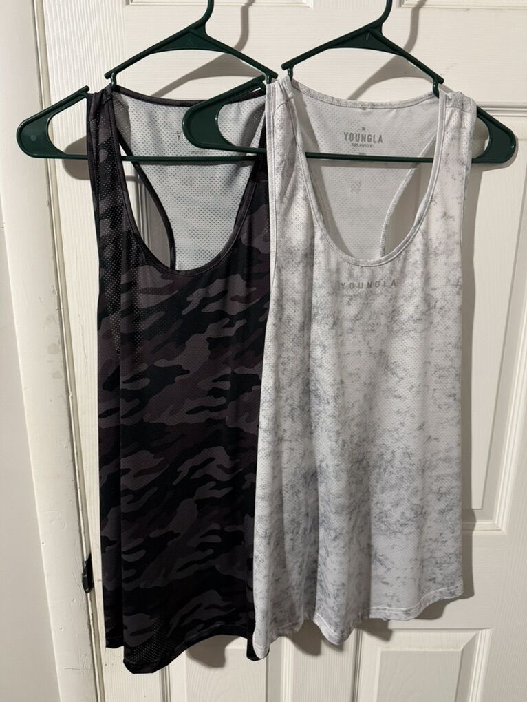 (2) Mens Young LA Tanktops, Small