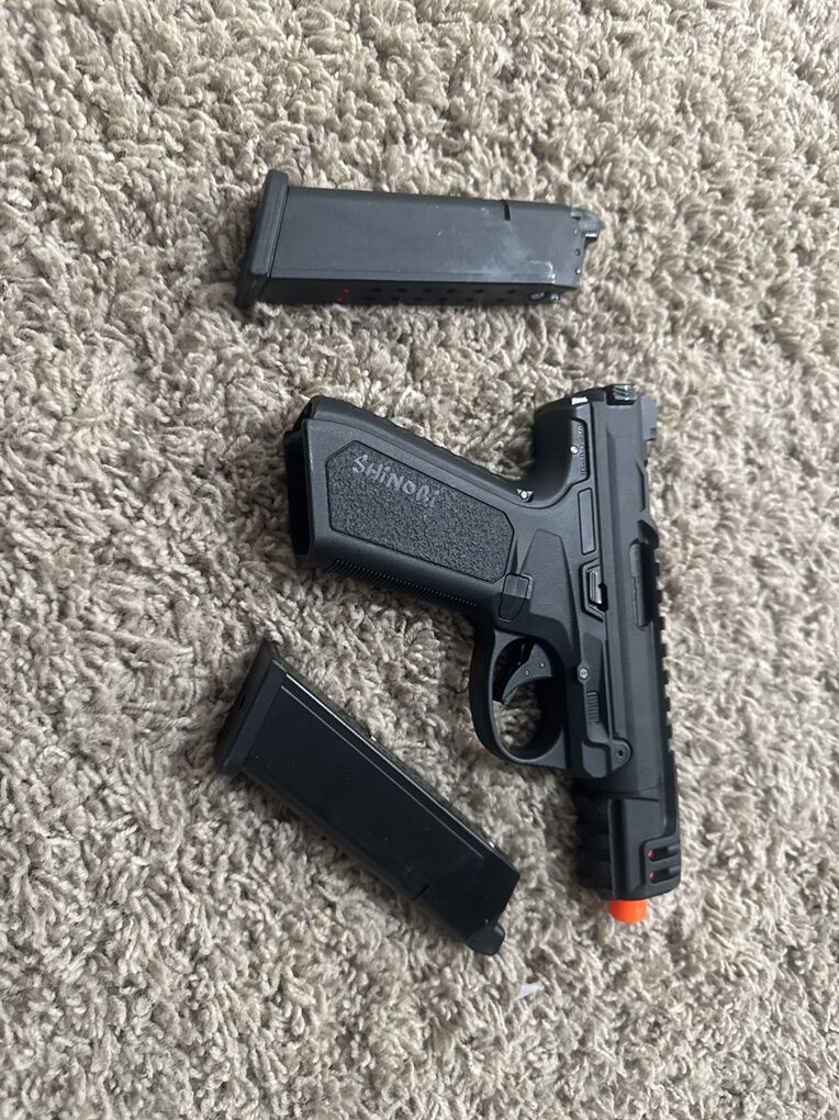 Airsoft Pistol