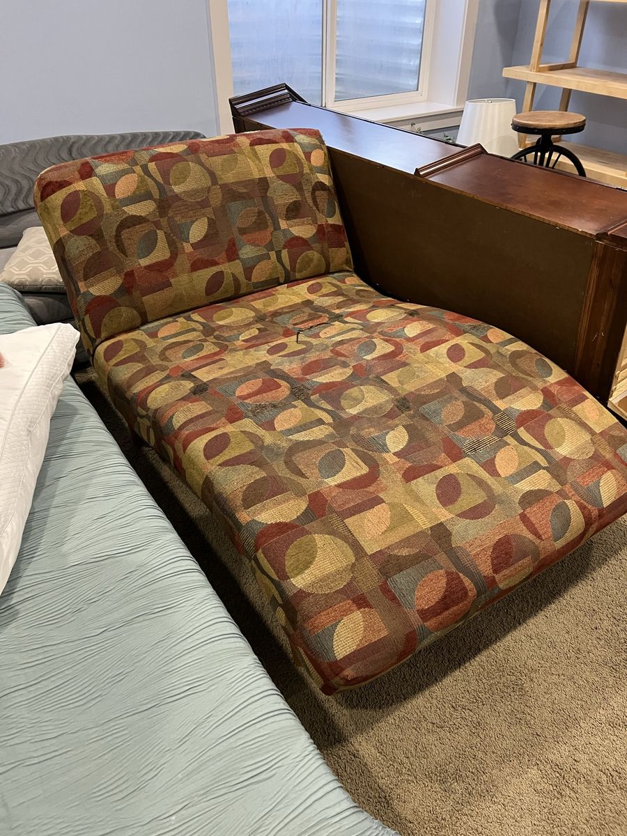 Lounge chair free