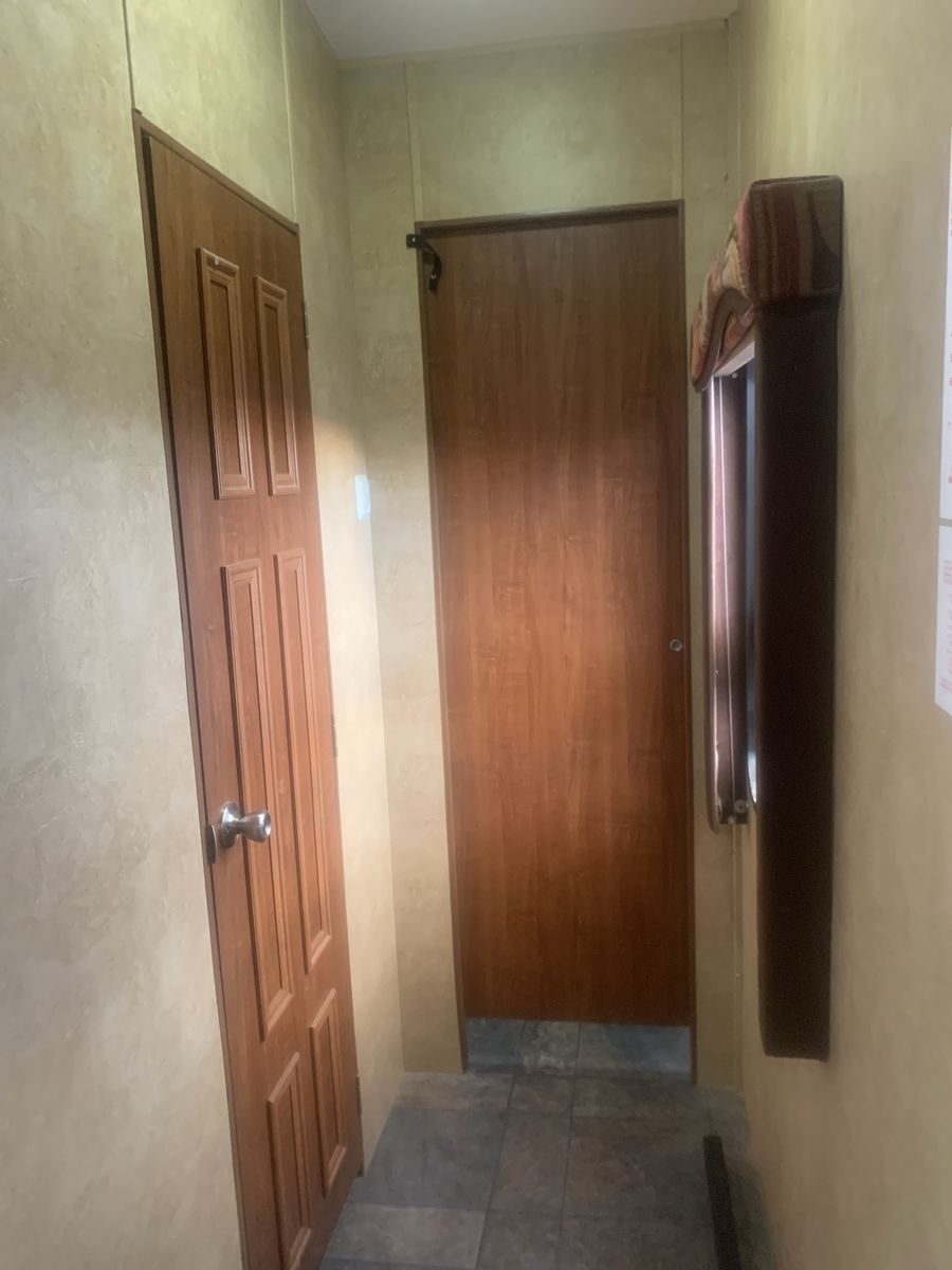 Main image 10