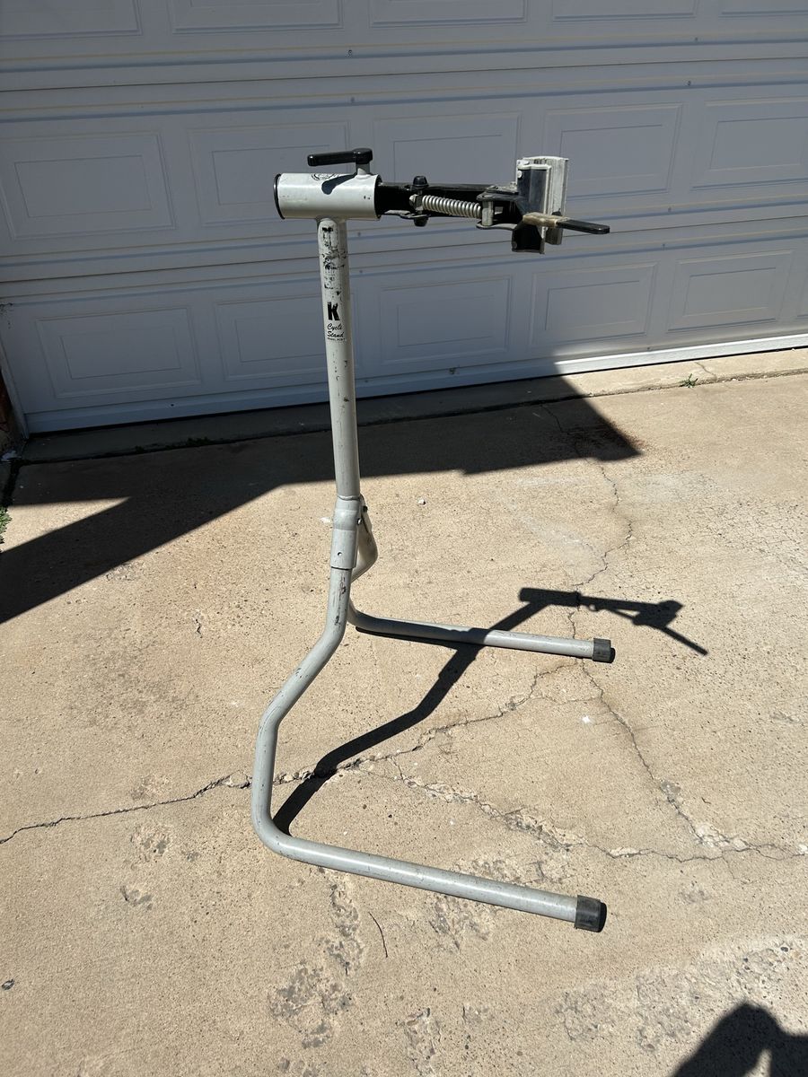 Bicycle repair stand