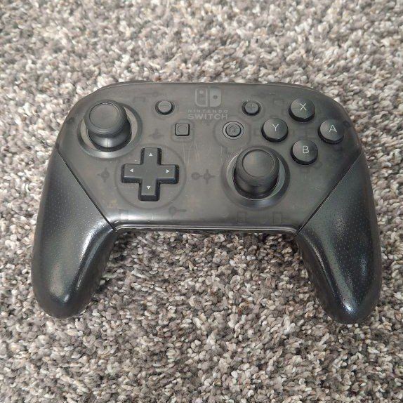 Nintendo Switch Pro Controller