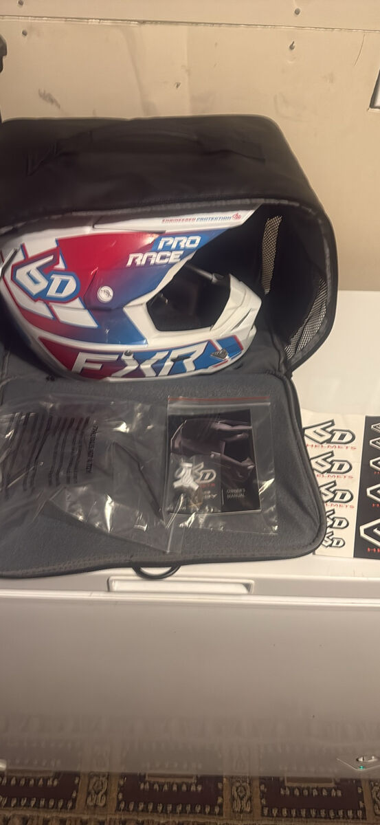 6D ATR-3 FXR small helmet Blue Razz / White