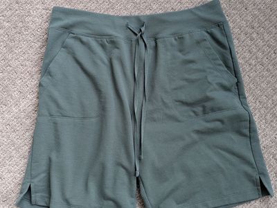 Athletic Works womens green drawstring lounge shorts, size S