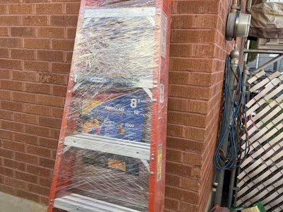 Step Ladder 8ft ( NEW )