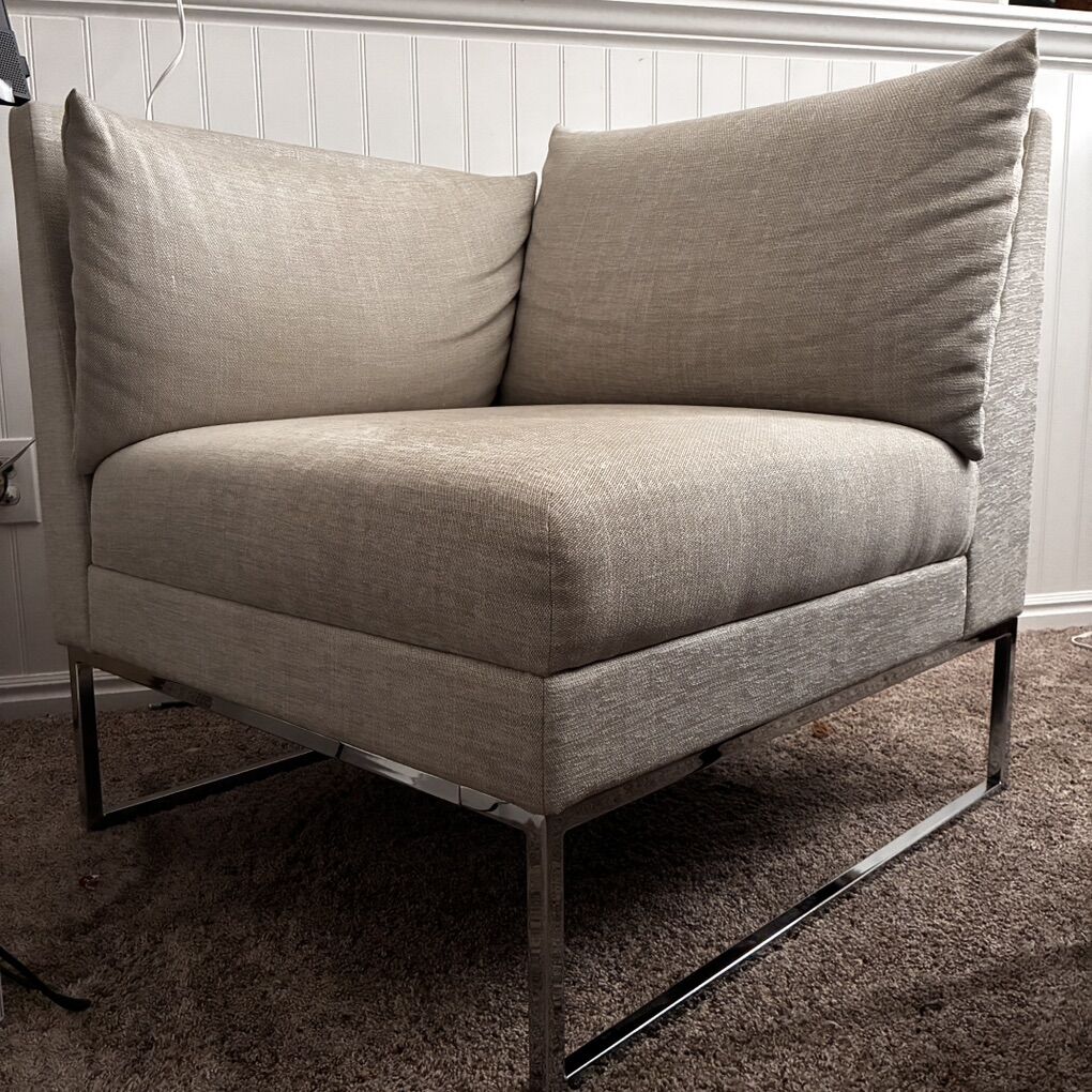 Gunlocke Calm Corner Chair