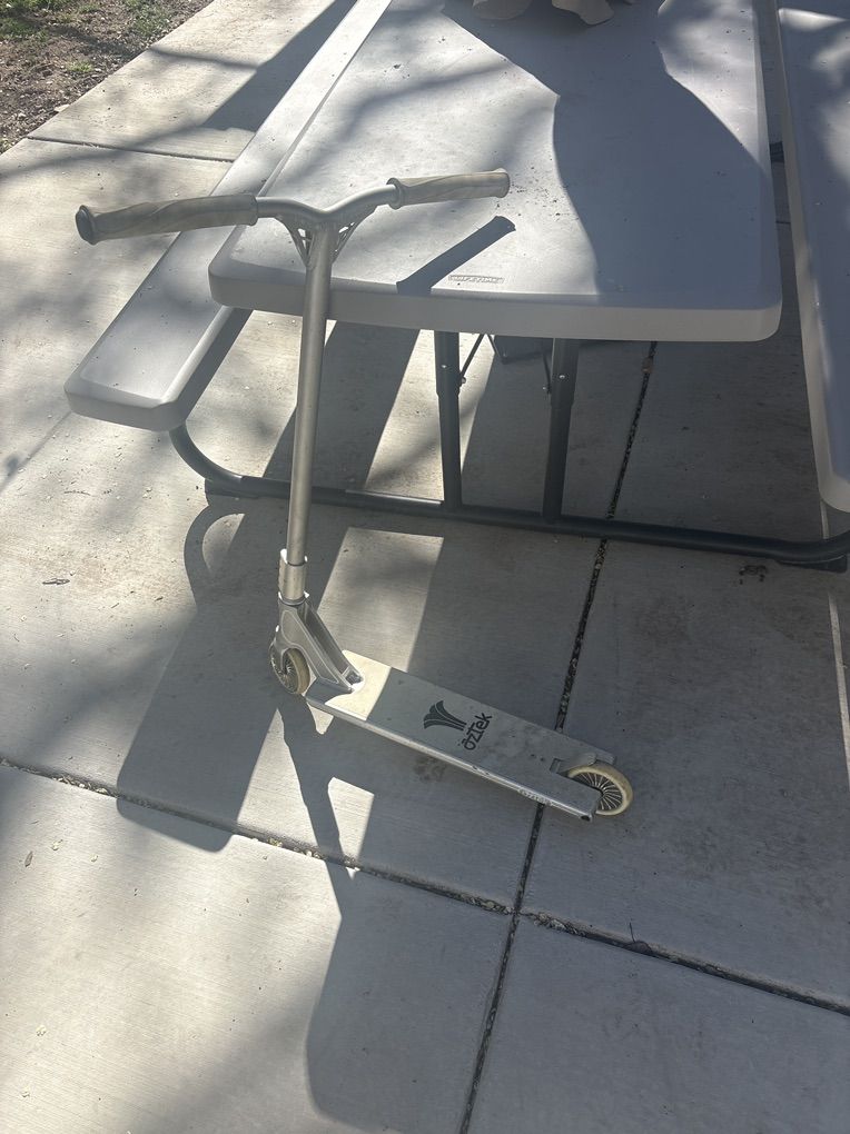 Aztek Fountain Pro Scooter