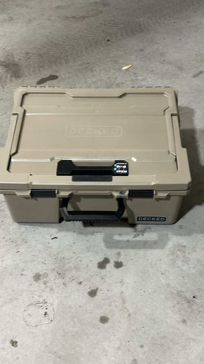 Decked Drawer system Half Rack 32 cargo box