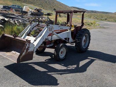 International Harvester 444 Diesel Tractor with Loader 2 owners