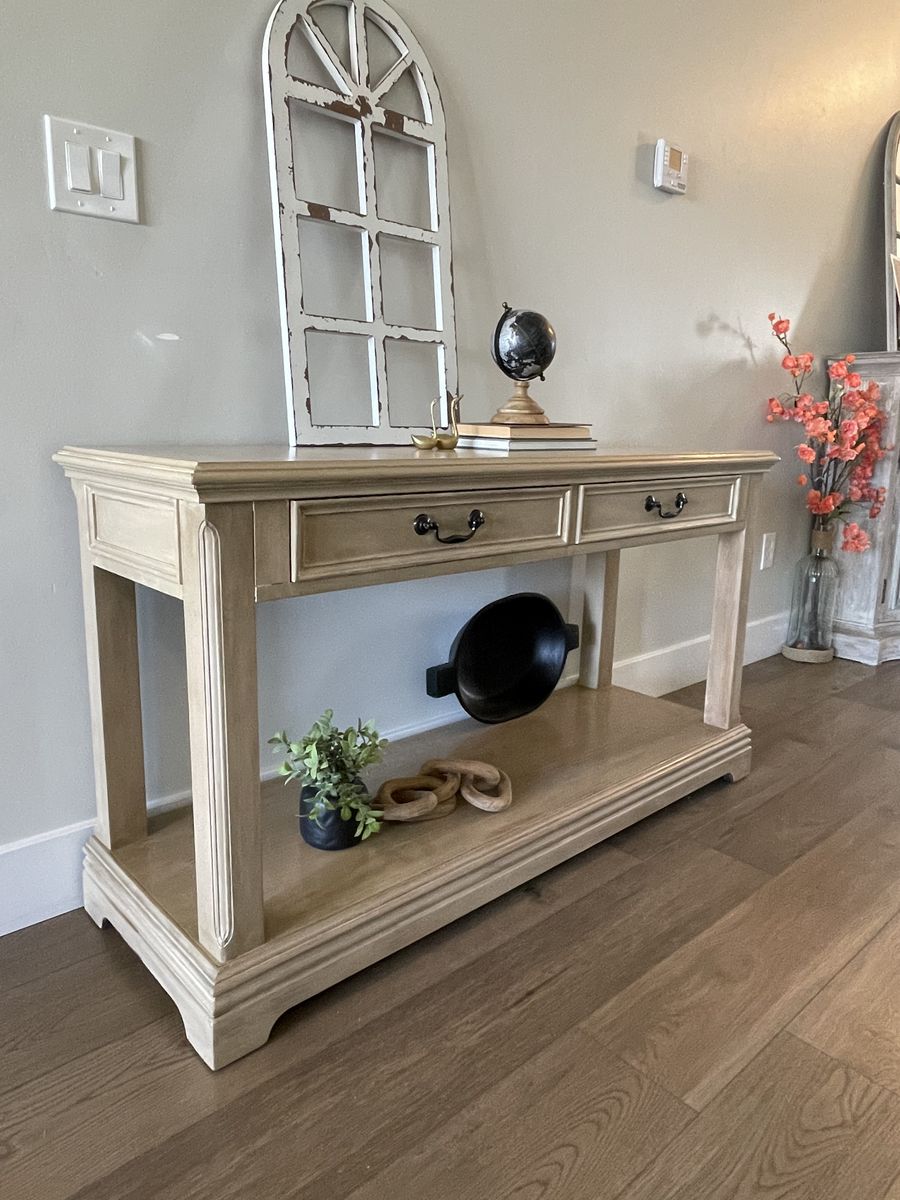 Oak Console