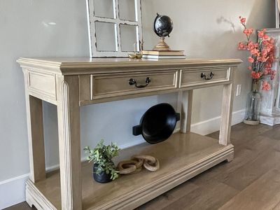 Oak Console