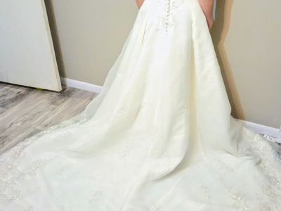 Wedding Dress (size 8)