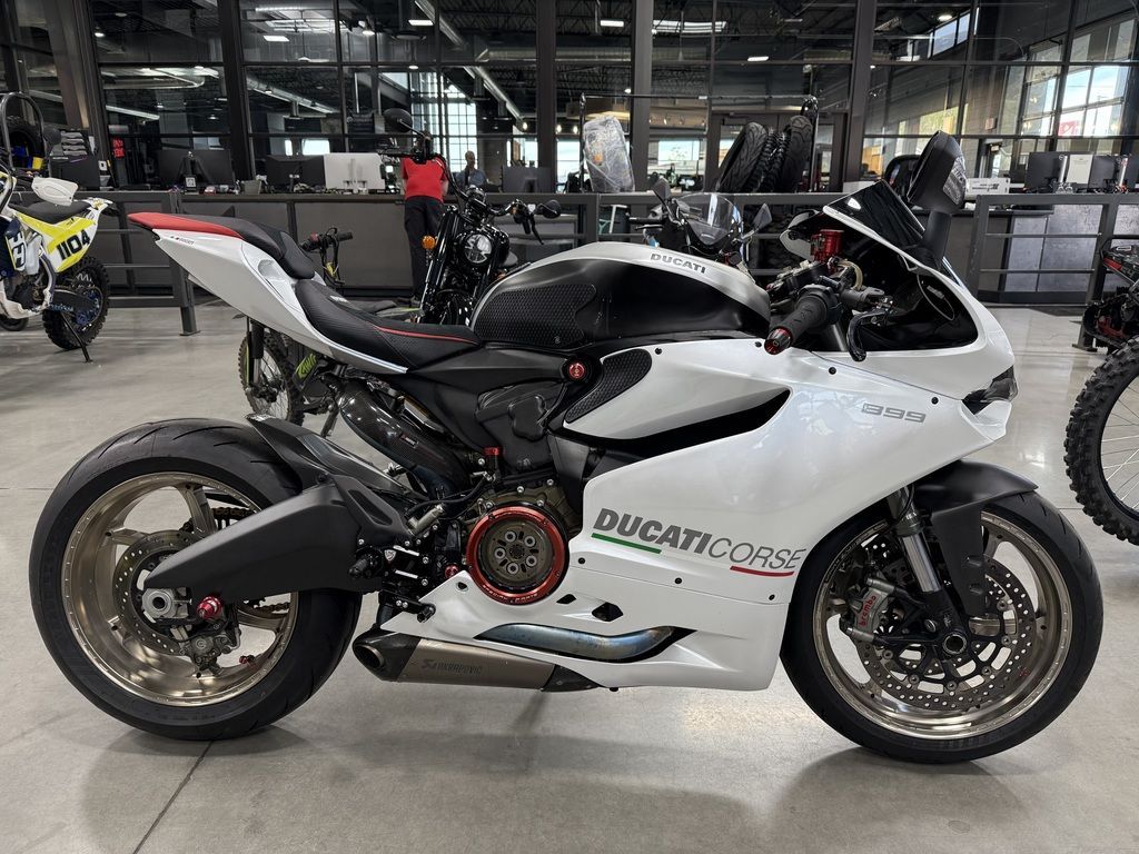 2014 Ducati Superbike 899 Panigale Red