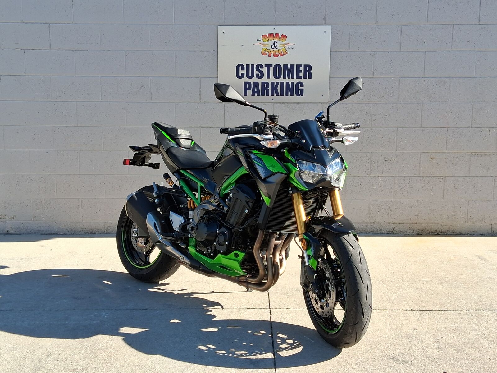 2024 Kawasaki Z900 SE ABS