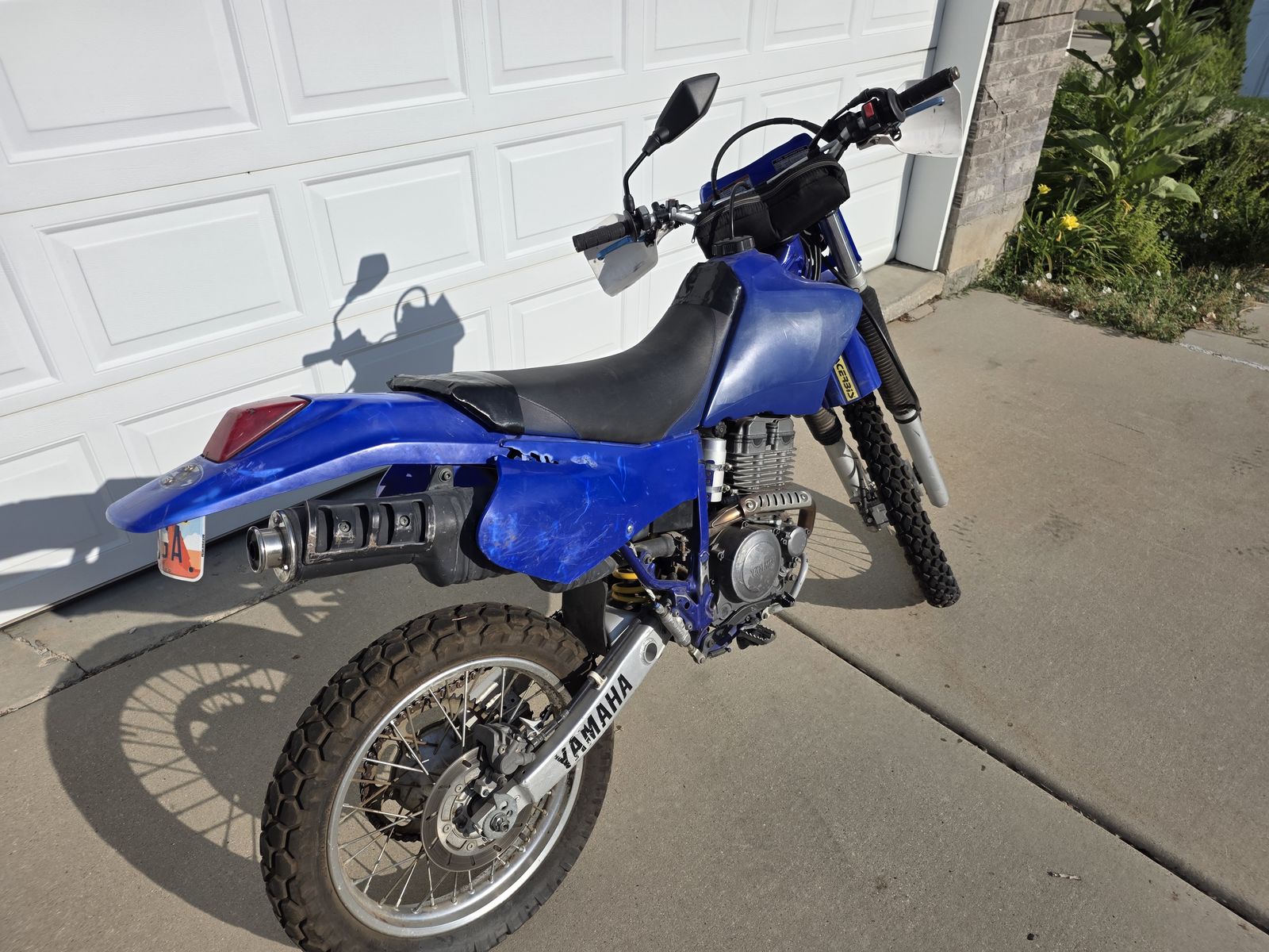 2004 Yamaha TTR 250 Enduro Motorcycle