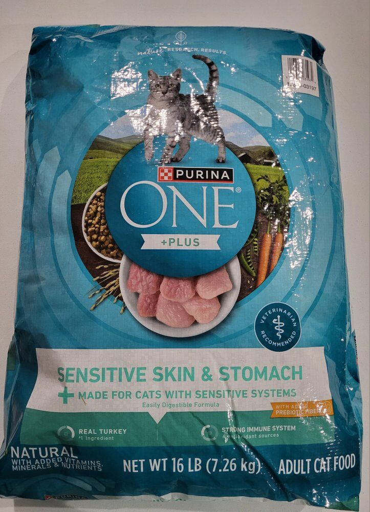 **NEW DRY CAT FOOD**