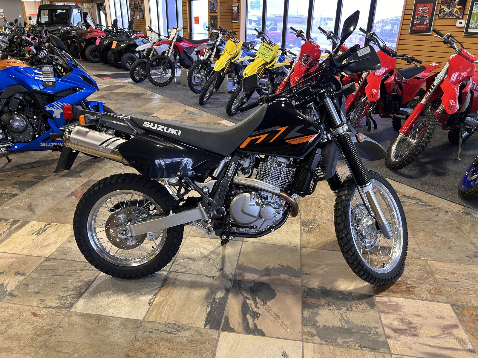 2026 Suzuki DR650SEM6