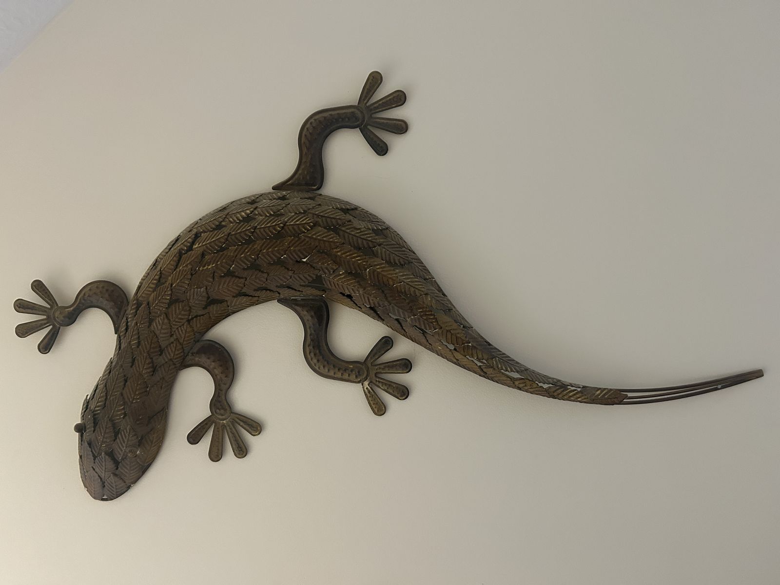 Large Metal Gecko Wall Art – Rustic / Southwest Décor – 32"