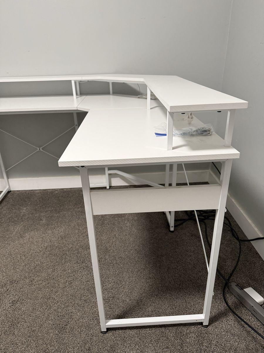Main image 3