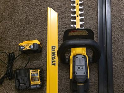 DeWalt 20V MAX XR 24 in. Cordless Brushless Hedge Trimmer Kit