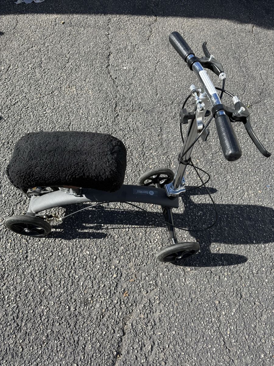 Knee Scooter