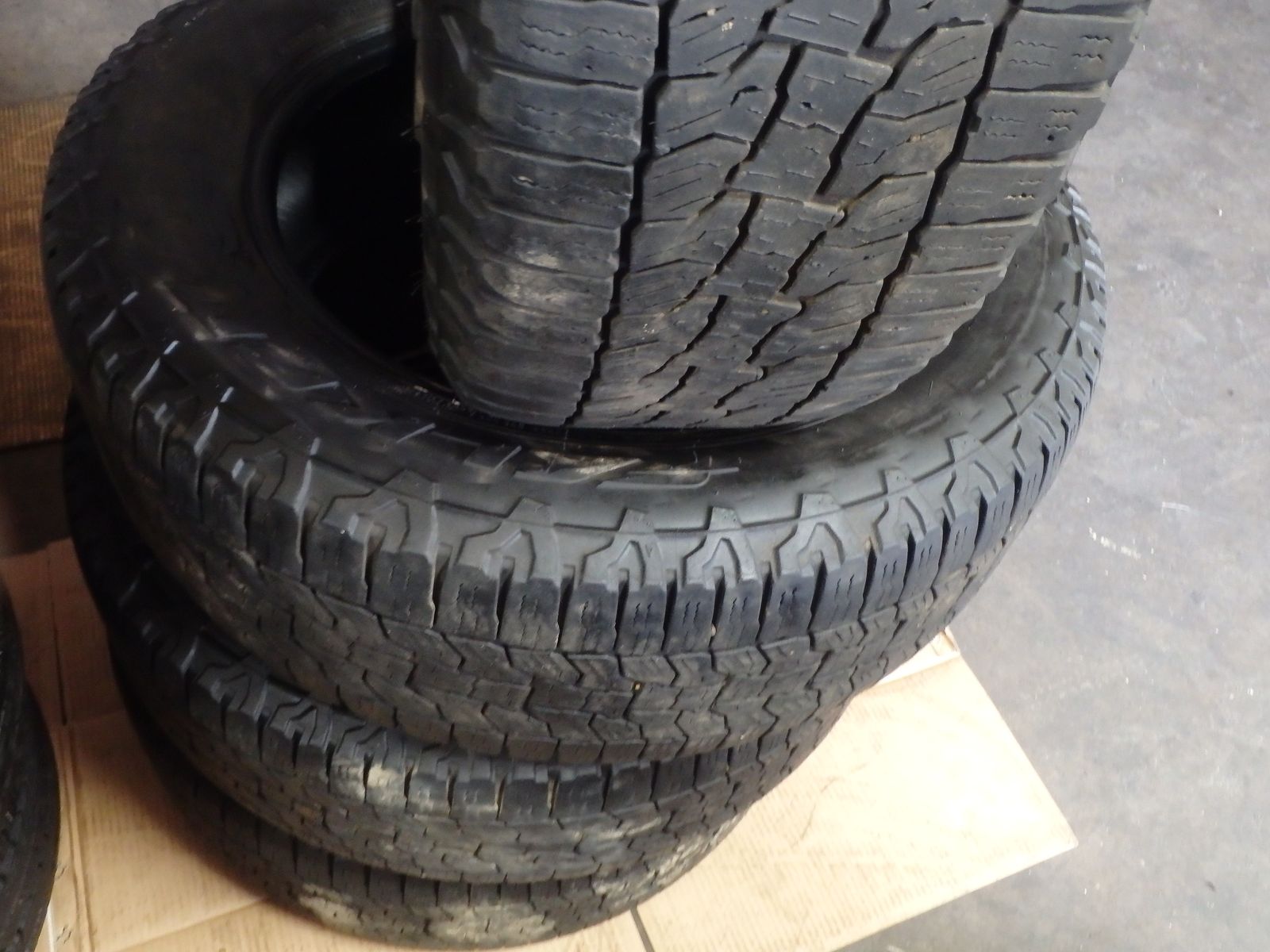 235/65R18 FALKEN WILDPEAK A/T TRAIL SET OF USED TIRES