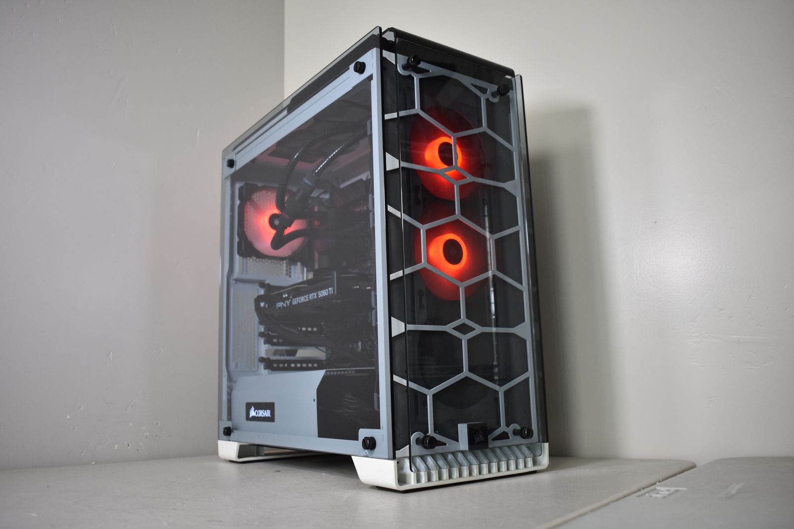 High-End Gaming - i7-14700, RTX 5060 Ti, 16gb DDR5, 2tb