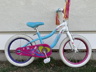 Schwinn Iris 16'' Kids Bike
