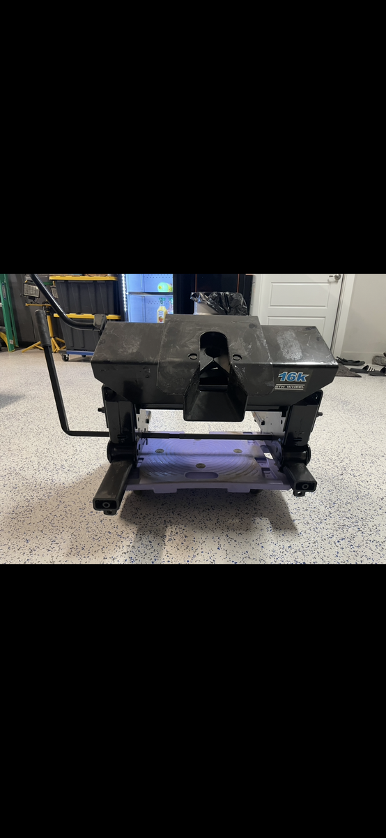 Reese 16k 5th Wheel Hitch