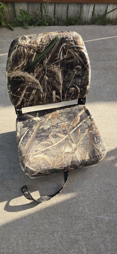 Camo Hunting Boat Seat Folding Swivel Duck Hunting Fishing Chair Blind Realtree Max-5