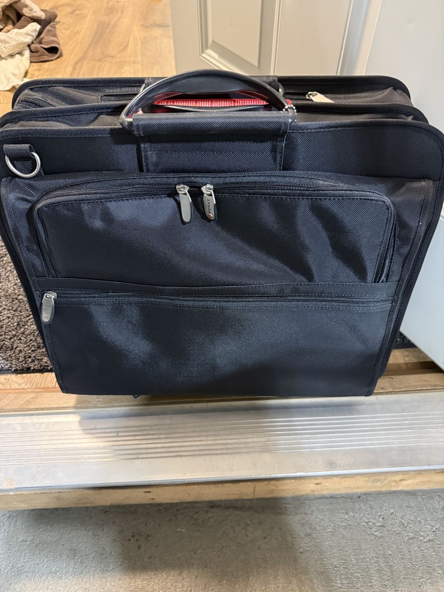 Brief case - rolling BRAND NEW