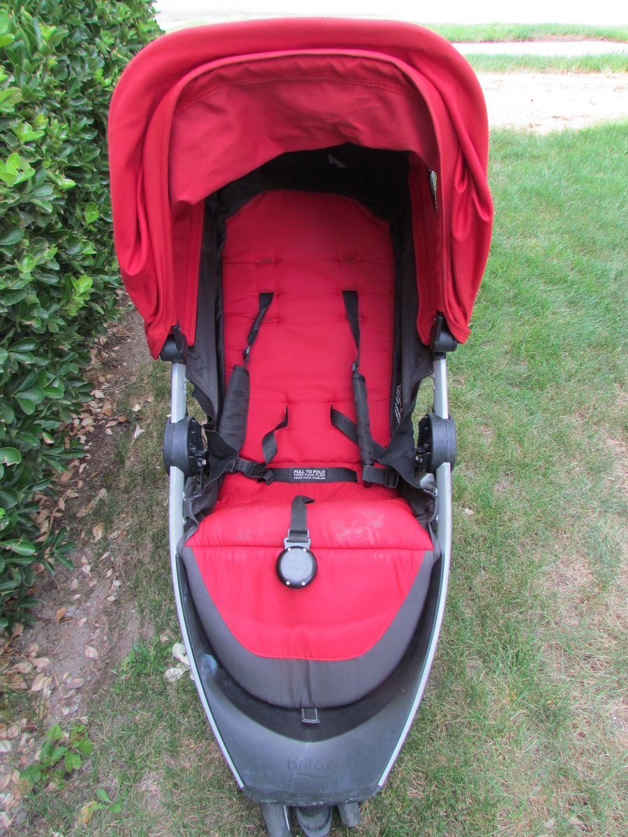 Britax B-lively Stroller Red Single with shade cover and storage