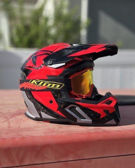 Klim F3 Carbon Off-Road/Snowmobile Helmet with Goggles and Carrying Bag - Red/Black