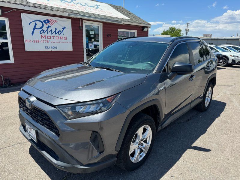2021 Toyota RAV4 LE