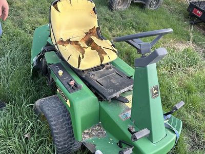 John Deere Zero Turn