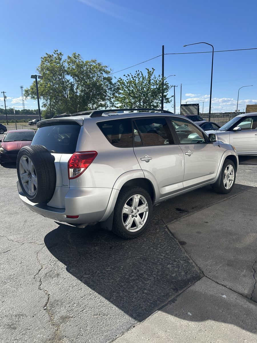2007 Toyota RAV4 Sport