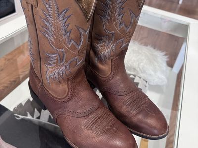 Ariat Mens boots 11D