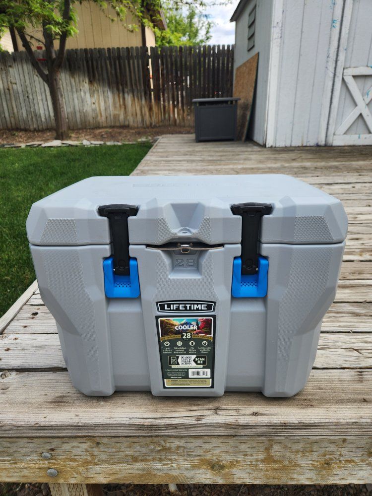 Lifetime 28 QT Grey High-Performance Hard-Sided Cooler with Rop Handles