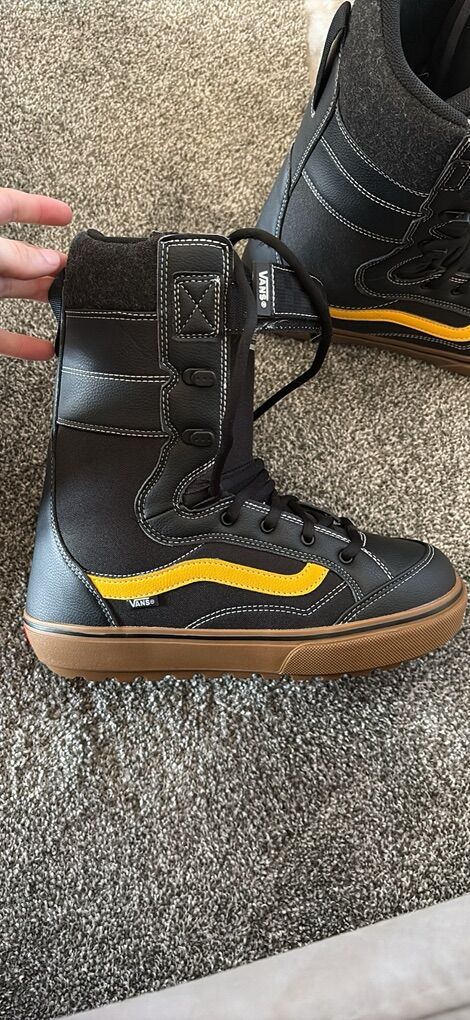 VANS Snowboarding Boots