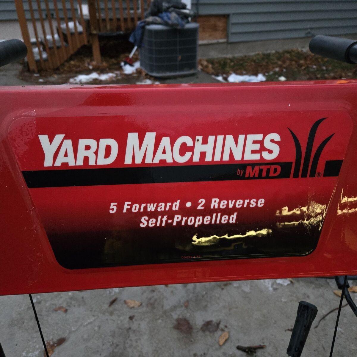 YARD MACHINE 5 HP SNOW BLOWER