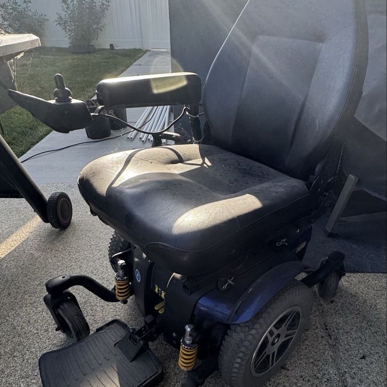 Jazzy Pride 640HD Electric Power Wheelchair - Used Mobility Scooter