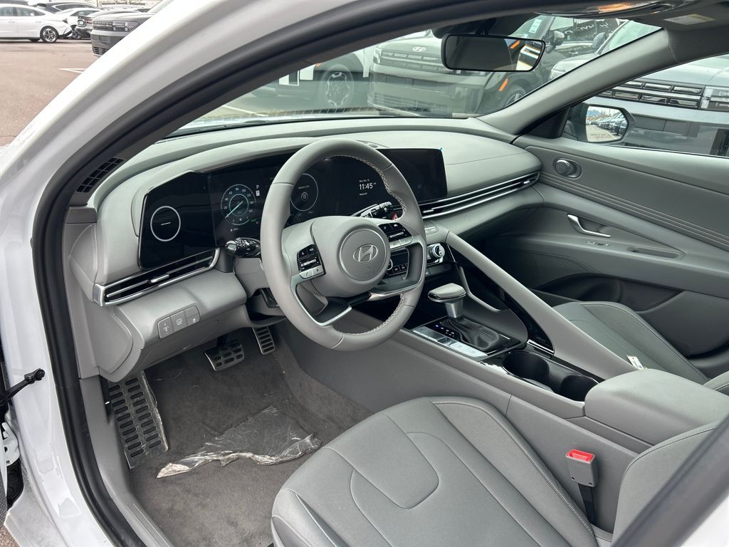 2025 Hyundai Elantra Hybrid SEL Sport