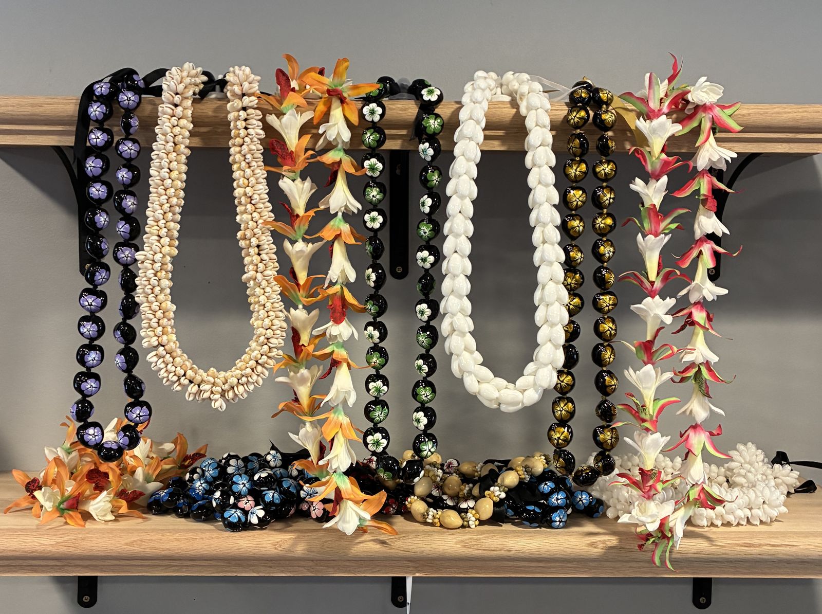 Hawaiian Leis for Easter, Weddings, Graduations, etc. Kukui Nut Necklaces Silk Tuberose Orchid Shell
