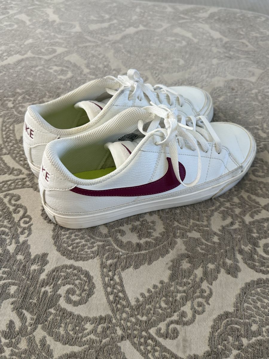 Nike Court Legacy White and Burgundy Low-Top Sneakers Women's Size 8