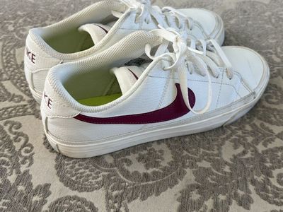 Nike Court Legacy White and Burgundy Low-Top Sneakers Women's Size 8
