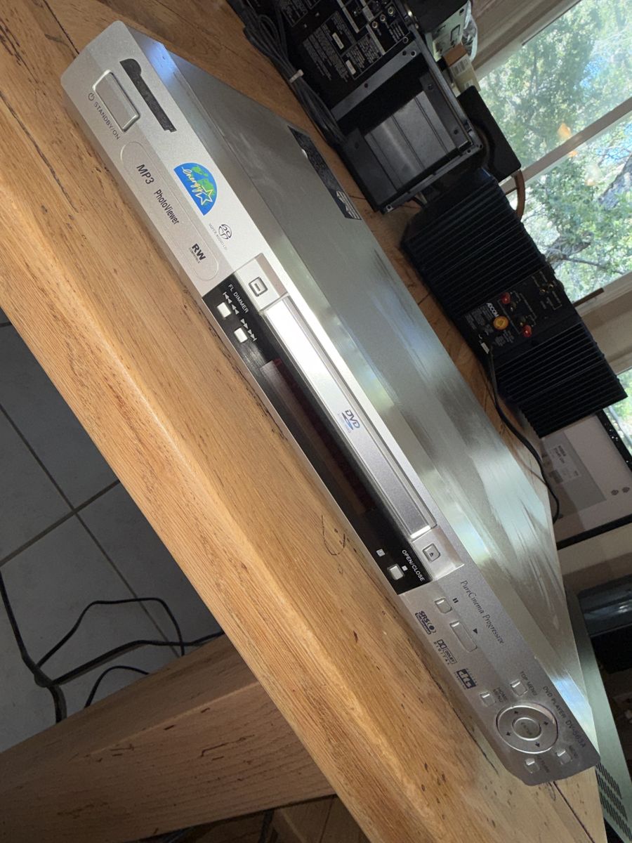Pioneer DV563A DVD Player no remote